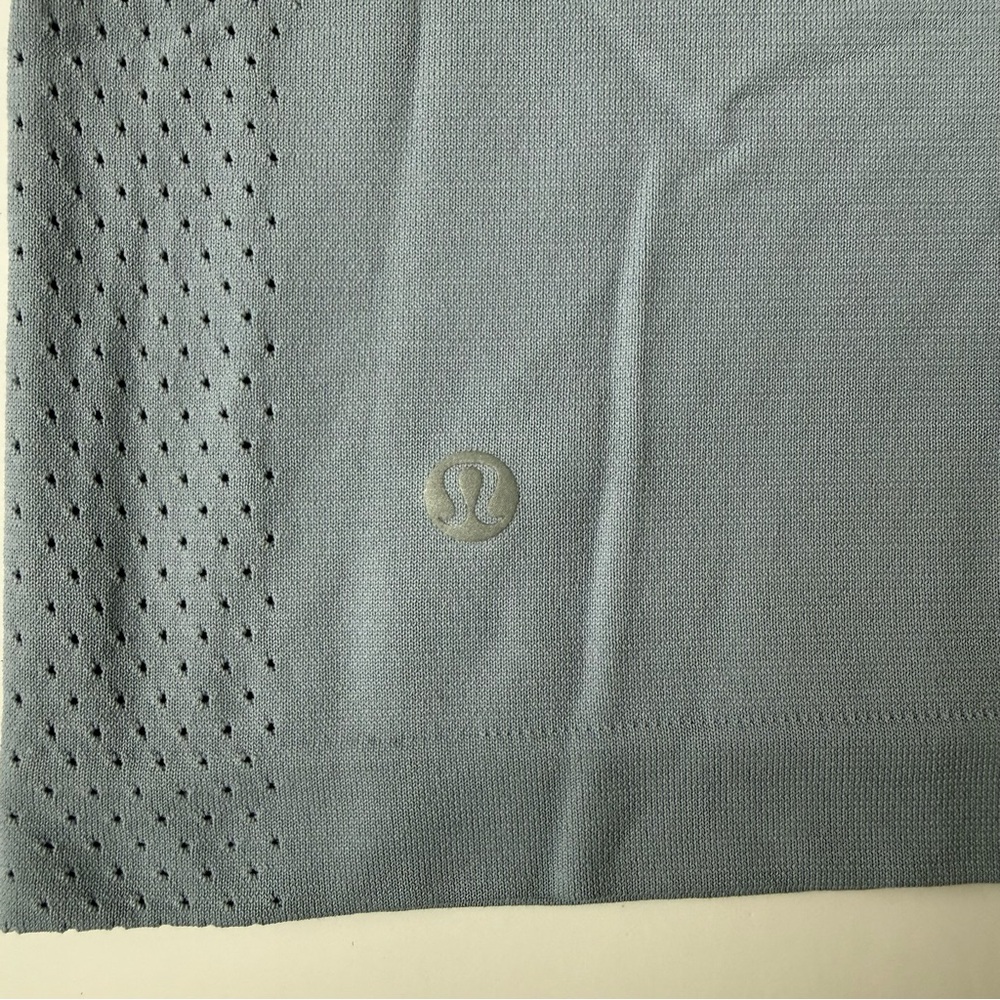 Lululemon Train to Be Tank Grey Seamless Breathable Size 6 - Picture 4 of 5